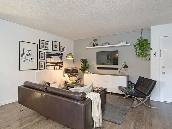 2nd image of 7858 Cowles Mountain Ct Unit 1