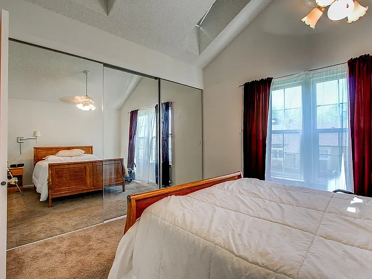 1227 S Flower Cir #E — Photo 11