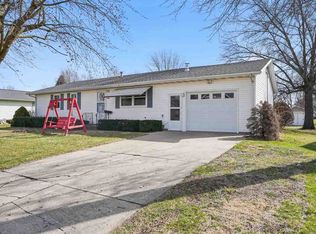 1406 N 4th Ave, Washington, IA 52353