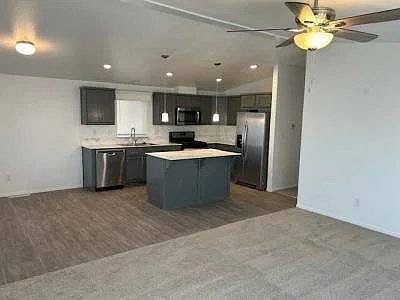 4th image of 111 Lilac Ln
