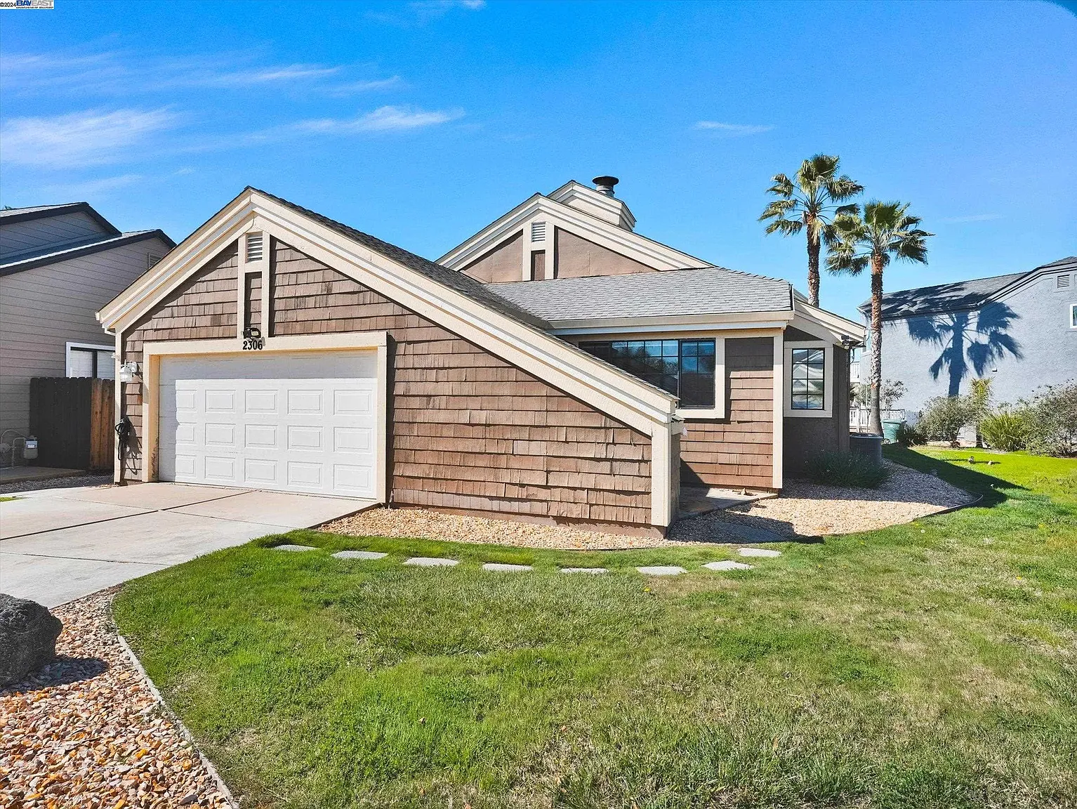 2306 Cove Ct photo 1
