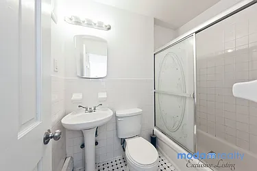 Rented by Moda Realty