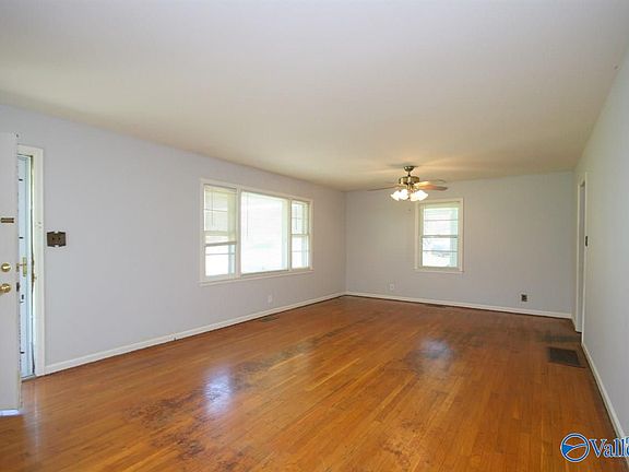 5th image of 2803 Mallory Ave NW