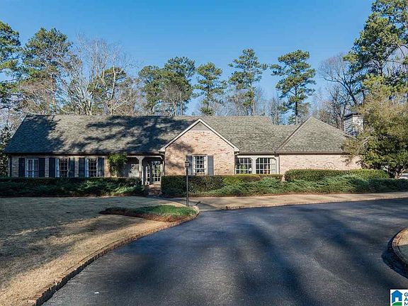 2nd image of 2828 Canoe Brook Cir