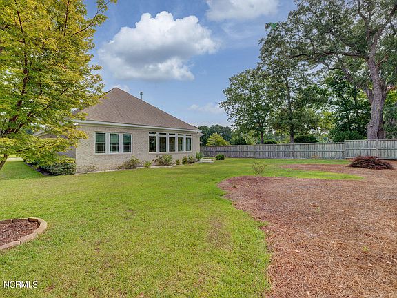 2nd image of 3148 Redfield Drive