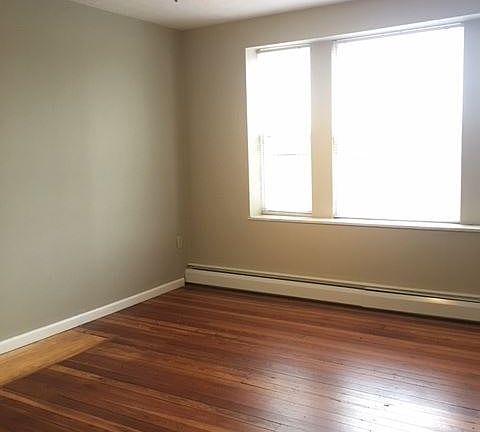5th image of 2716 Woodburn Ave APT 12