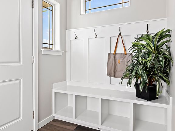 2nd image of 745 Twilight Loop