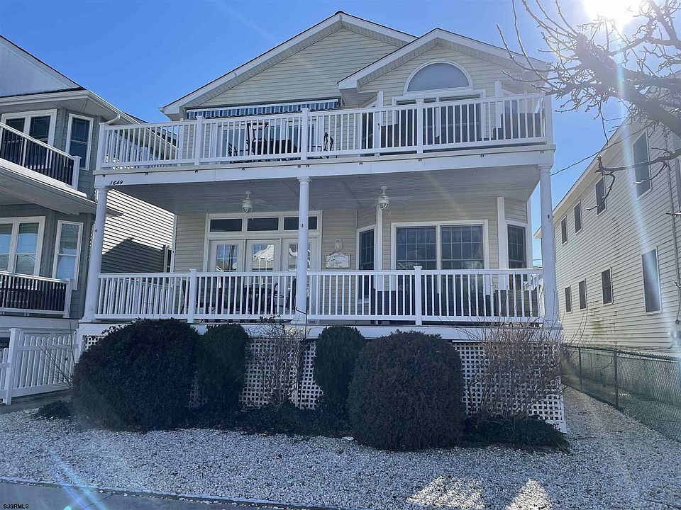 1st image of 1649 Asbury Ave #2