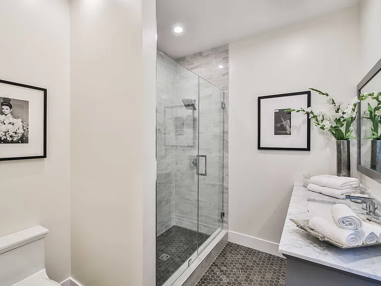 845 N Alfred St #1/2 — Photo 3