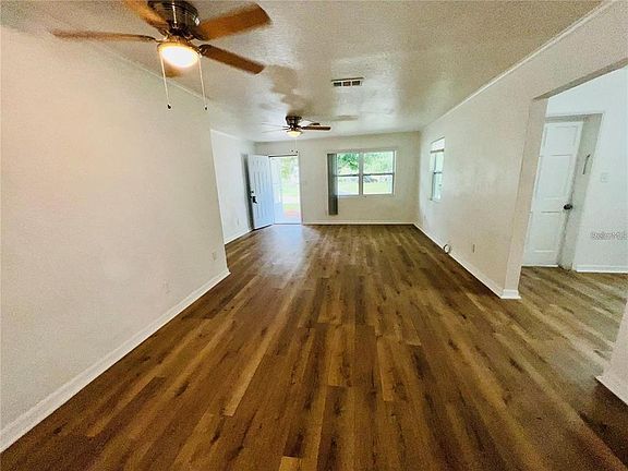 5th image of 1247 Davis Rd