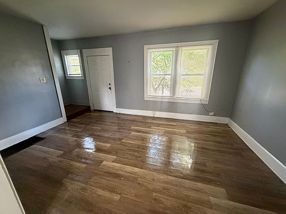 4th image of 783 Damon St