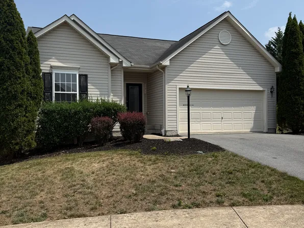 131 April Ave, Stephens City, VA 22655
