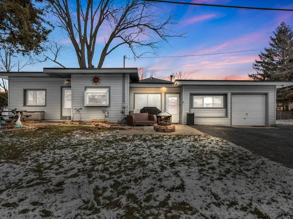 27W726 Central Ave, Warrenville, IL 60555