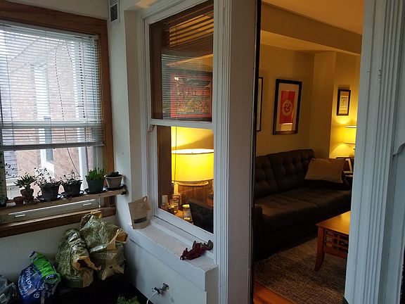 3rd image of 3905 W Cornelia Ave APT 2E