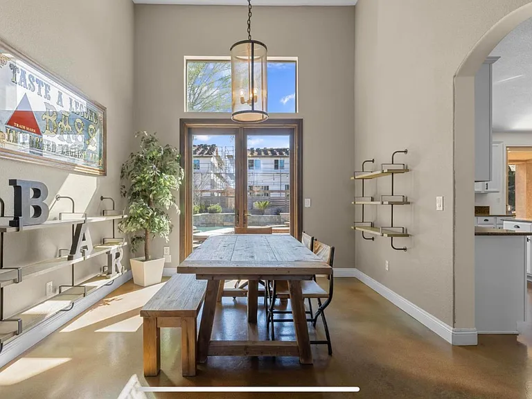 701 Rolling Green Dr — Photo 37