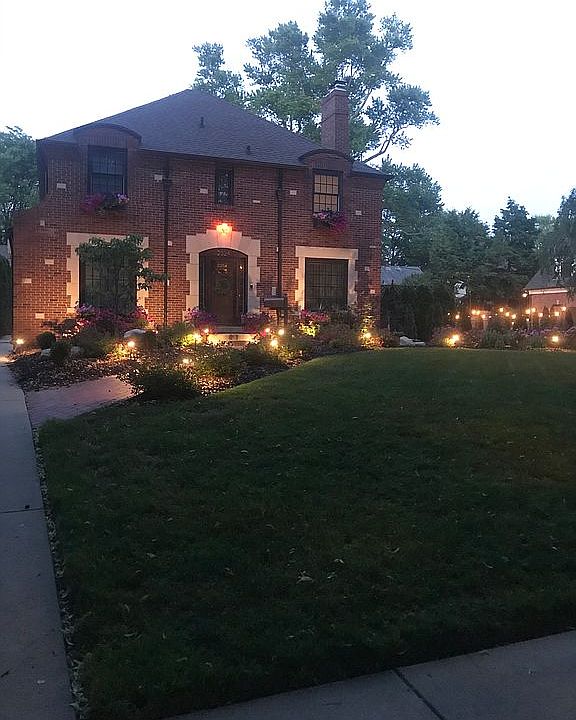 1st image of 2324 Meadowwood Dr