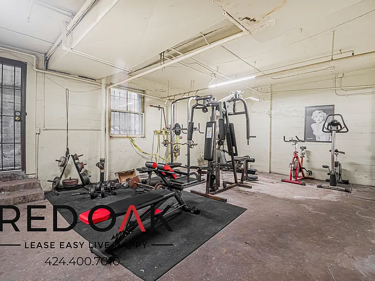 236 S Coronado St — Photo 12