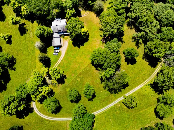 119 Walnut St, Glenville, WV 26351