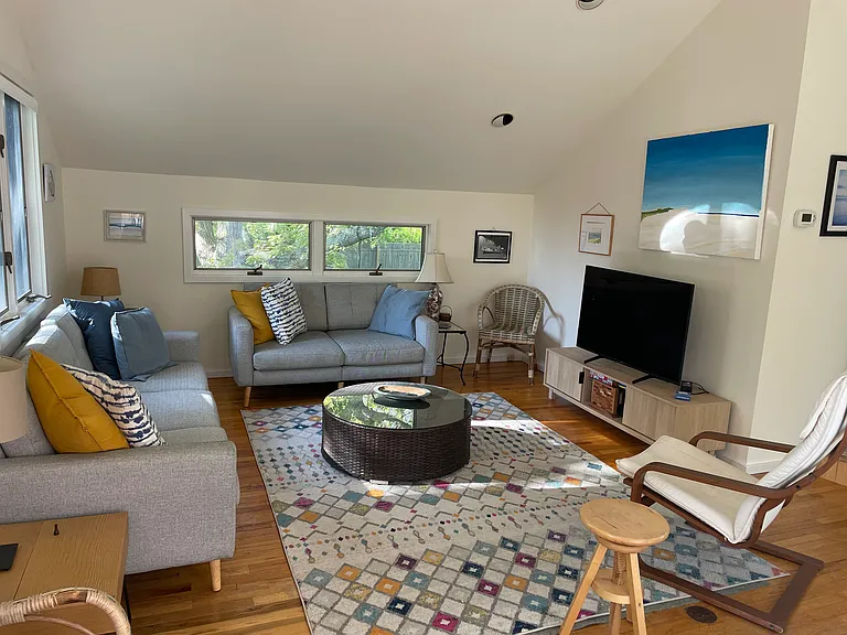69 Cleveland Dr — Photo 4