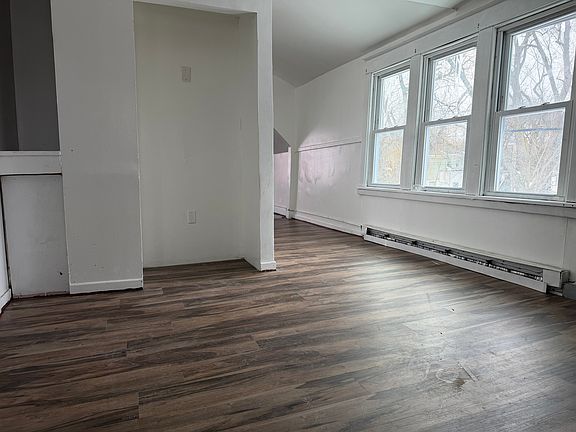 4th image of 88 Roebling Ave Unit 1