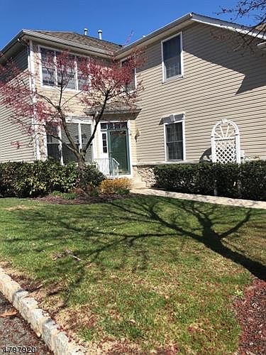 1st image of 47 Oconnor Cir