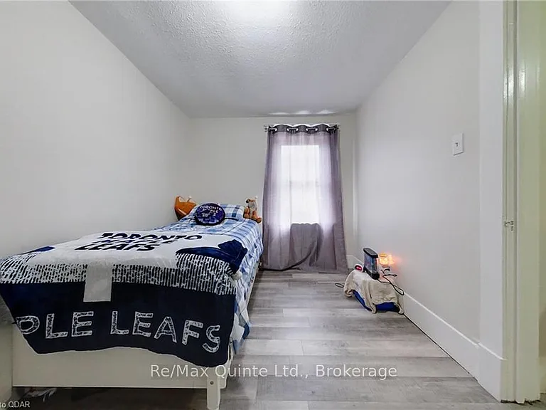 218 Coleman St — Photo 21