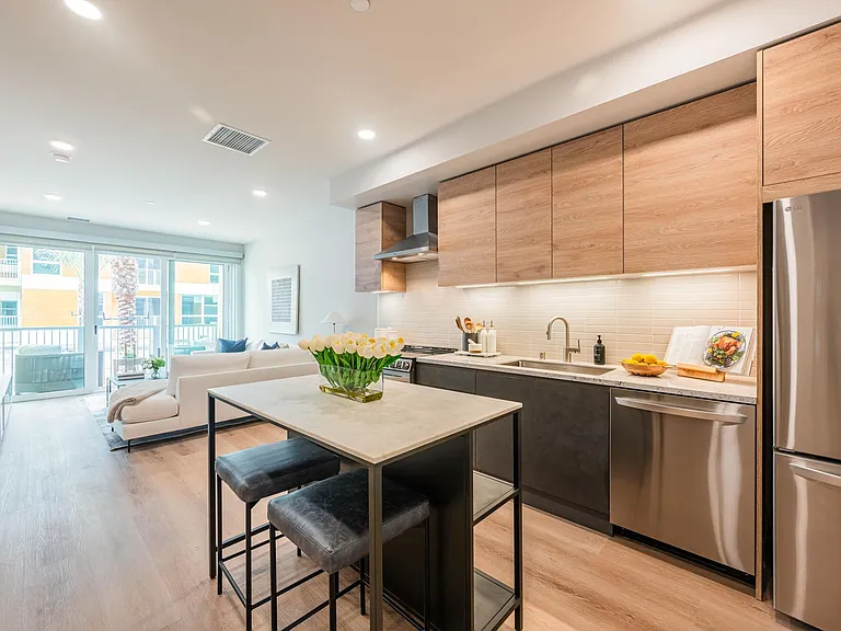 Citrus Commons — Photo 2