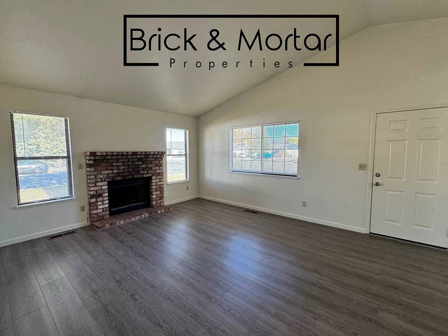 3 bed, 1120 sqft, $2,100 — Photo 4