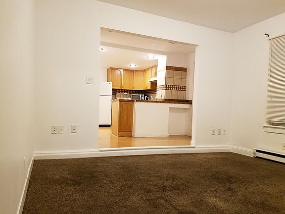 Living Room
*kitchen floors redone in 2025
