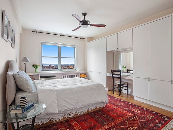 5th image of 10 Plaza St E APT 15B