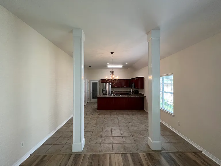 29920 Saint Simon St — Photo 11