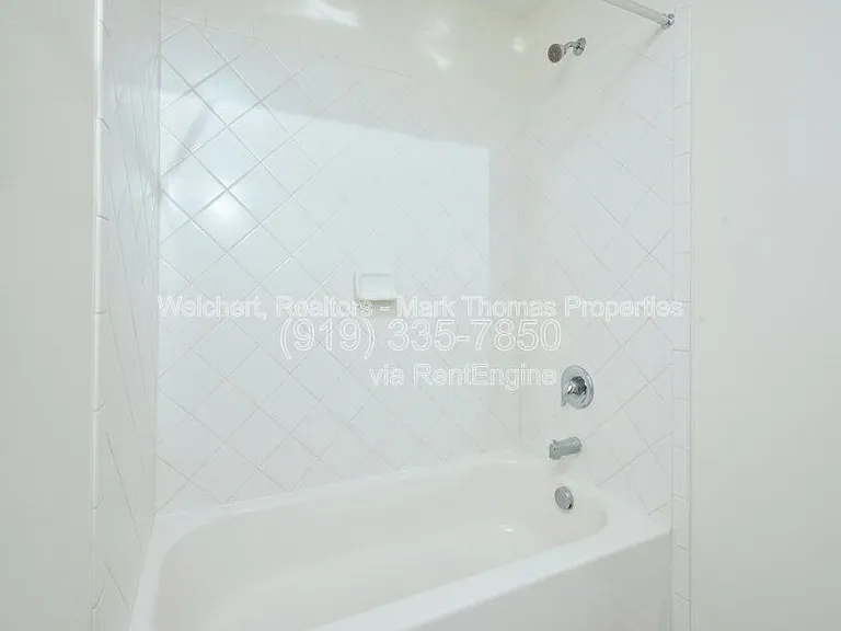 3 Moonbeam Ct — Photo 27
