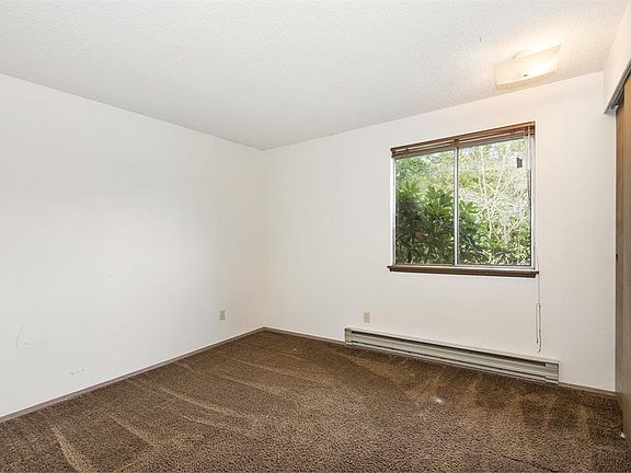 3rd image of 1342 NW Fox Run