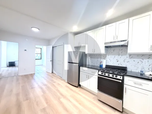 374 8th Ave #1, New York, NY 10001