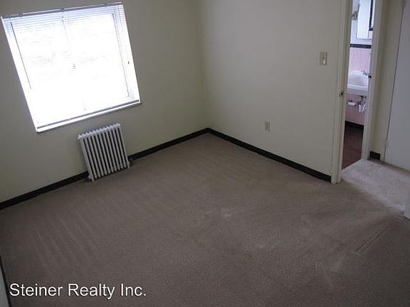 5th image of 1013 Findley Dr W APT 5