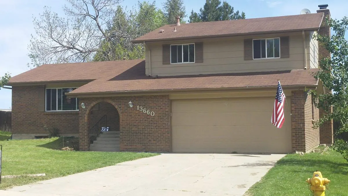 3 bed, 2.5 bath, 2025 sqft, $2,900 — Photo 2