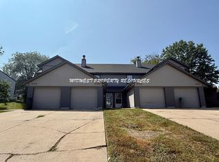 450 NE Churchill St, Lees Summit, MO 64086