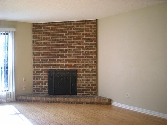 5th image of 3164 Pin Oak Ct