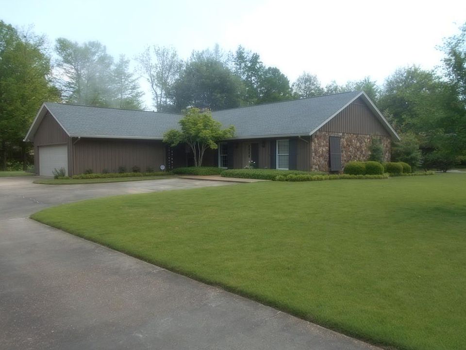 1st image of 1940 McClain St