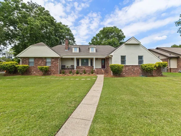 107 Chesterfield Rd, Hattiesburg, MS 39402