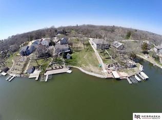 8876 Greenwood Rd, Plattsmouth, NE 68048