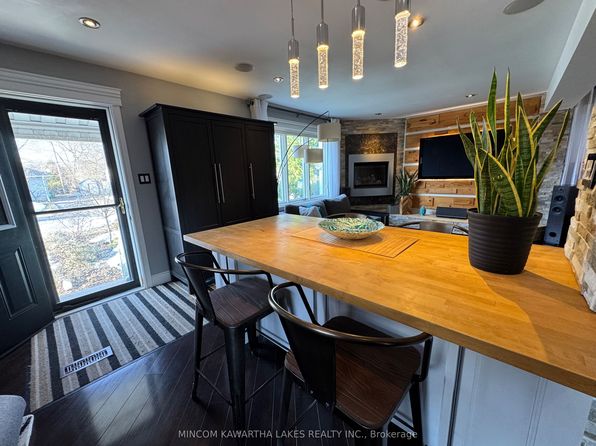 637 Little St, Peterborough, ON K9J 4C4