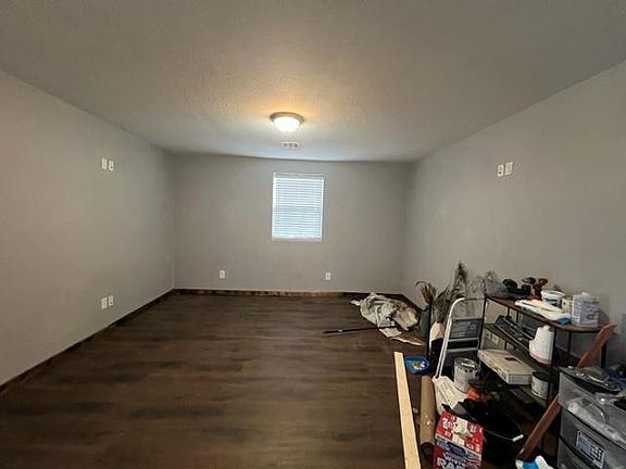 3rd image of 5812 Jesse Ln