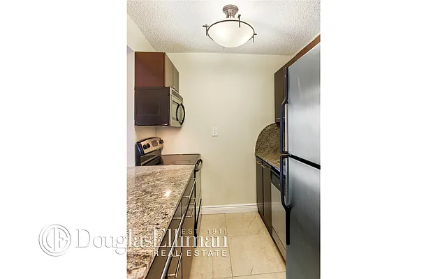 Rented by Douglas Elliman | media 26