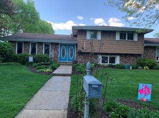 602 Thomas Dr, Morris, IL 60450