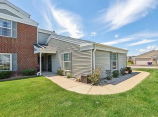 N16W26589 Tall Reeds Ln UNIT F, Pewaukee, WI 53072