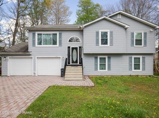 2137 Freedom Way, Pocono Summit, PA 18346