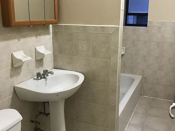 3rd image of 1315 Eastern Pkwy #9B