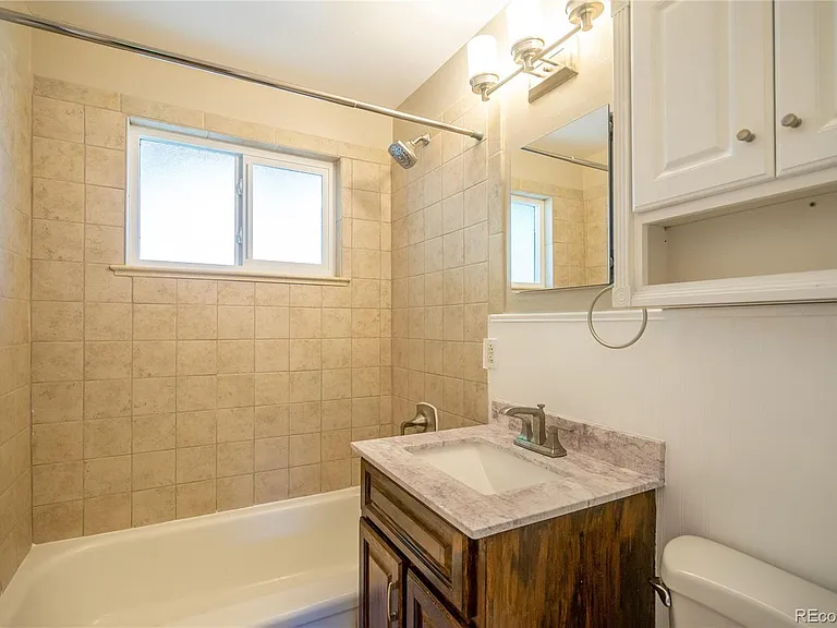 739 S Krameria St — Photo 7