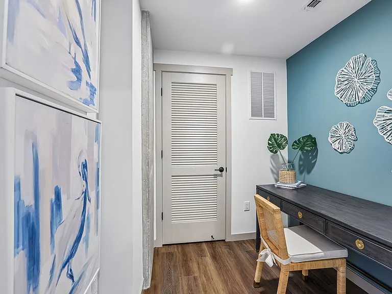 Clearview — Photo 9
